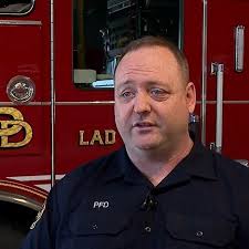 Portland firefighter hailed as hero for saving elderly woman while off the  clock