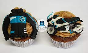 Bmw Cupcakes By Cake Castle Https Www Facebook Com Cakecastlepuertovaras Bmw Cake Cupcake Designs Cupcakes