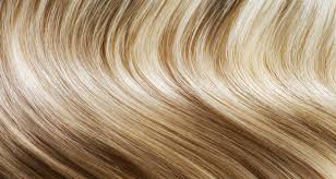 Cheveux bruns mèches blondes cheveux blonds beige cheveux blonds balayage coloration blond foncé teinture blonde meilleure couleur de cheveux changer de coiffure coupe cheveux long coiffure couleur. Coloration Blonde Quelle Couleur Blonde Pour Vos Cheveux