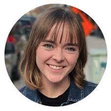 Jacqui Case's Instagram, Twitter & Facebook