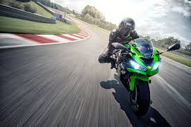 If you're looking for the best kawasaki zx6r 636 wallpaper then wallpapertag is the place to be. 2019 Kawasaki Ninja Zx 6r Images Hd Photo Gallery Of 2019 Kawasaki Ninja Zx 6r Drivespark