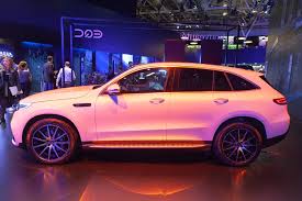 Including destination charge, it arrives with a manufacturer's suggested. 2020 Mercedes Benz Eqc 200 Mile Luxury Electric Suv Debuts