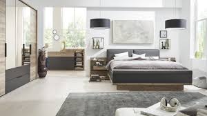 Wandfarbe im schlafzimmer im einklang mit der einrichtung. Mehr Stauraum Im Schlafzimmer Interliving