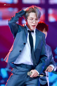 10 Potret Penampilan Jimin Bts Saat Di Atas Panggung Penuh Pesona
