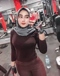 Salma Salsha Di Instagram Kalian Aktif Olahraga Mulai Kapan Kalo Aku Dr 17 Tahun Pakaian Gym Wanita Hijab Chic