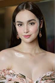 J'ai jamais été très bon pour les descriptions mais tu trouveras ici des vidéos divertissantes et les best of de mes streams sur twitch ! Kim Domingo On Changing From Sexy To Wholesome Image I M Free Filipino Journal