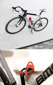 J'ai eu ça je l'avais mis au dessus d'une petite bibliothèque et je pouvais y mettre deux vélo sans que cela ne prenne plus de place. Porte Velo Mural 28 Supports Au Design Original