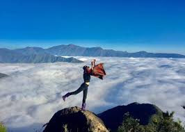 Những địa điểm săn mây ở Yên Bái để ôm trọn biển mây vào lòng