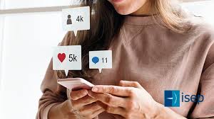 La mayoría de los expertos están de acuerdo en que una de las consecuencias más comunes del algunos investigadores piensan que la propia naturaleza de las redes sociales fomenta que los. Problematicas De Las Redes Sociales En Adolescentes Isep