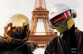 Some things to consider about this video that reddit pointed out News Daft Punk A Paris En 2017