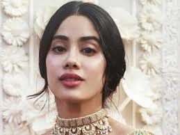 Janhvi kapoor is a rising indian actress and model who gained fame at her early age for being the daughter of producer boney kapoor and late sridevi. Janhvi Kapoor Height Age Boyfriend Biography Wiki Net Worth Tg Time