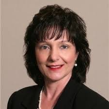 Lisa Clingan's Instagram, Twitter & Facebook