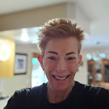 Are there US based diamond painting businesses that do custom pieces?