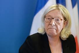 He is known for his work on à propos de. Pour Normaliser Le Fn La Presse Prete A Tout Resolument A Gauche Avec Dominique Lesparre