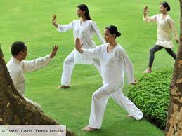 Tenue de randonnée femme decathlon. Frequence Et Tenue Vestimentaire Corps Et Esprit Zen Avec Le Tai Chi Chuan Femme Actuelle Le Mag
