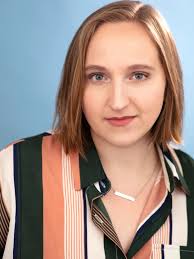 Headshot/Resume — Paige Proctor