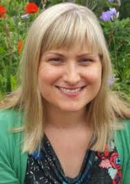 Amber Moffatt's Instagram, Twitter & Facebook