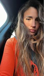 Ciao, sono Gaia. Amo ballare senza pensieri.