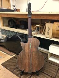 A Guitar for Paul: Leo Buendia's Latest Jumbo