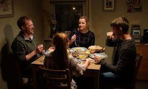 Sein ruhestand, den der militante filmemacher mit ende 70 angekündigt hatte, ist bis auf weiteres verschoben. Sorry We Missed You Review Ken Loach S Superb Swipe At Zero Hours Britain Cannes 2019 The Guardian