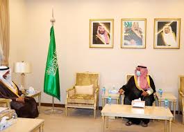 شعار جامعة حفر الباطن مع الصور وأهم المعلومات. Ø§Ù„Ø£Ù…ÙŠØ± Ù…Ù†ØµÙˆØ± Ø¨Ù† Ù…Ø­Ù…Ø¯ ÙŠØ·Ù„Ø¹ Ø¹Ù„Ù‰ Ø§Ù„Ø®Ø·Ø· Ø§Ù„Ø¯Ø±Ø§Ø³ÙŠØ© Ù„Ø¬Ø§Ù…Ø¹Ø© Ø­ÙØ± Ø§Ù„Ø¨Ø§Ø·Ù†