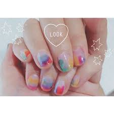 キャンドゥ の リキュールネイル で水彩画風ネイル 一度塗りでも発色きれいで むらむらデザインだと一度塗りで済むからすぐ乾く リキュールネイル可愛くて選べなくて 今出てるのは全色買ってしまいました 100均ネイル プチプラネイル キャンドゥネイル 水彩画風