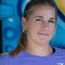 Laura Cichon's Instagram, Twitter & Facebook