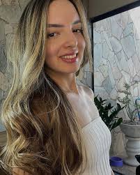 Da vida quero apenas viver, ter boas razões para que com ela eu faça minha  melhor versão, pois todos os dias é um novo recomeço uma nova história que  escrevemos no livro