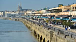 Bordeaux is a port city on the garonne river in the gironde department in southwestern france. Sonntags Geoffnete Geschafte In Bordeaux Bordeaux Tourismus Kongress