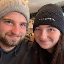 Who can second shoot weddings