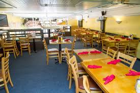 8163sm - Yagas | Eats, Drinks, & Dancing