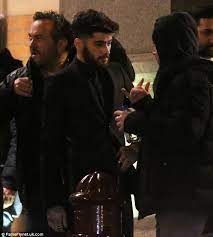 The two recorded the sultry track for the fifty shades of grey sequel, fifty shades darker. Zayn Malik Spotted Shooting Music Video For Fifty Shades Darker Track In London Daily Mail Online