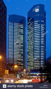 Berger straße 130 60385 frankfurt am main : Headquarters Of Deutsche Bank Ag By Night Frankfurt Am Main Hesse Germany Europe Stock Photo Alamy