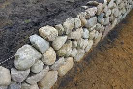 Ist erst einmal der traum vom eigenheim erfüllt, macht man sich schon recht bald gedanken um die gestaltung des. Trockenmauer Bauen Artenvielfalt Im Garten