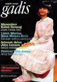 Check spelling or type a new query. Potret Cantik Dan Anggun Yanti Isfandiary Eks Model Yang Kini Jadi Istri Menteri Merdeka Com