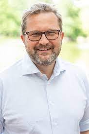 Randall Huber's Instagram, Twitter & Facebook