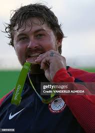 100 Photos & High Res Pictures