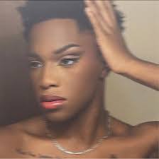 Lola Parker's Instagram, Twitter & Facebook