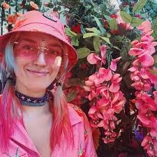 Vanessa Thorne's Instagram, Twitter & Facebook