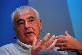 Steven Crowl helps Wisconsin rout Minnesota