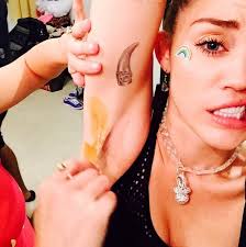 There is no rule that she can't. Miley Cyrus S Armpit Hair Popsugar Beauty