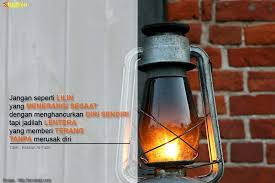 Kekecewaan ini biasanya terjadi pada siapapun orang yang tengah menaruh harapan pada sesuatu dan hasilnya tidak sesuai dengan harapan. Quotes Kata Kata Mutiara Tentang Jangan Seperti Lilin Merupakan Perumpamaan Orang Yang Melupakan Diri Sendiri Demi Memberi Kebaikan Ilmunya Lilin Lentera Beri