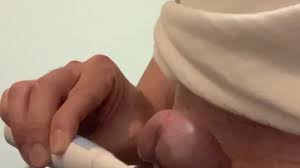 電動歯ブラシで射精する日本人男性その②