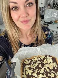 Vegan ice cream with chocolate and almonds recipe