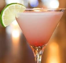 Pomegranate White Cosmopolitan Cosmopolitan Recipe White Cosmopolitan Recipe Alcohol Drink Recipes
