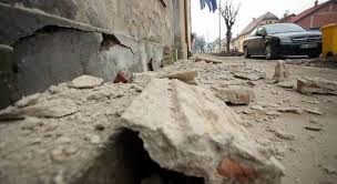 Πολλοί εγκαταλείπουν το ζάγκρεμπ αγνοώντας την απαγόρευση ταξιδιού που επιβλήθηκε λόγω κορονοϊού. Jgqhiqgunxm Km