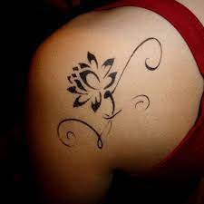 Tatouages lotus lotus est la fleur qui symbolise la fertilite en particulier dans les cultures de legypte ancienne inde chine et japon. Tatouage Fleur De Lotus Recherche Google Tatouage Fleur De Lotus Fleur De Lotus Tatouage Fleur