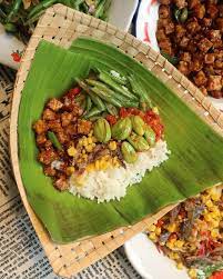 Eka Si Mommy Gede Di Instagram Jadi Ceritanya Pengen Bikin Sego Kucing Udah Siapin Tumis Peda Jagung Manis Orek Tempe Ose Makanan Dan Minuman Makanan Tumis