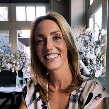 En zo is het maar net! Vanaf 2015 ben ik jarenlang, tot medio 2021,  verantwoordelijk geweest om mensen met een indicatie beschut werk te  begeleiden naar een passende werkplek. Deze vond ik