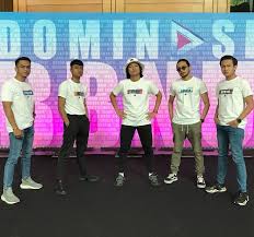 Pentas big stage dikejutkan dengan dua penyingkiran pesertanya, hafiz zainal dan nana sheme, pada minggu suku akhir. Keputusan Markah Juara Dan Pemenang Konsert Akhir Big Stage 2020 Minggu 8 Iluminasi